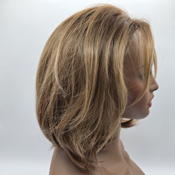 Chelsey Smith Crowns Cosmetics Stella Caramel Blonde Lace Front Wig - Picture 6 of 9